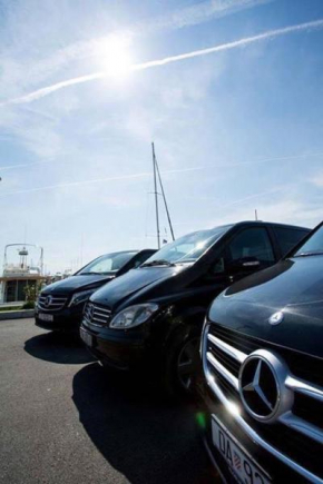 V class rental